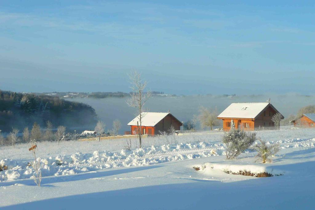 Bed and Breakfast Les Cabanes De Pareloup Salles-Curan Exteriér fotografie